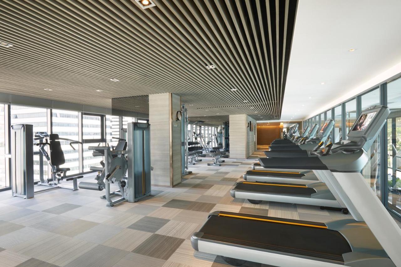 Somerset Rama 9 방콕 외부 사진 The gym at the 1000m² Club